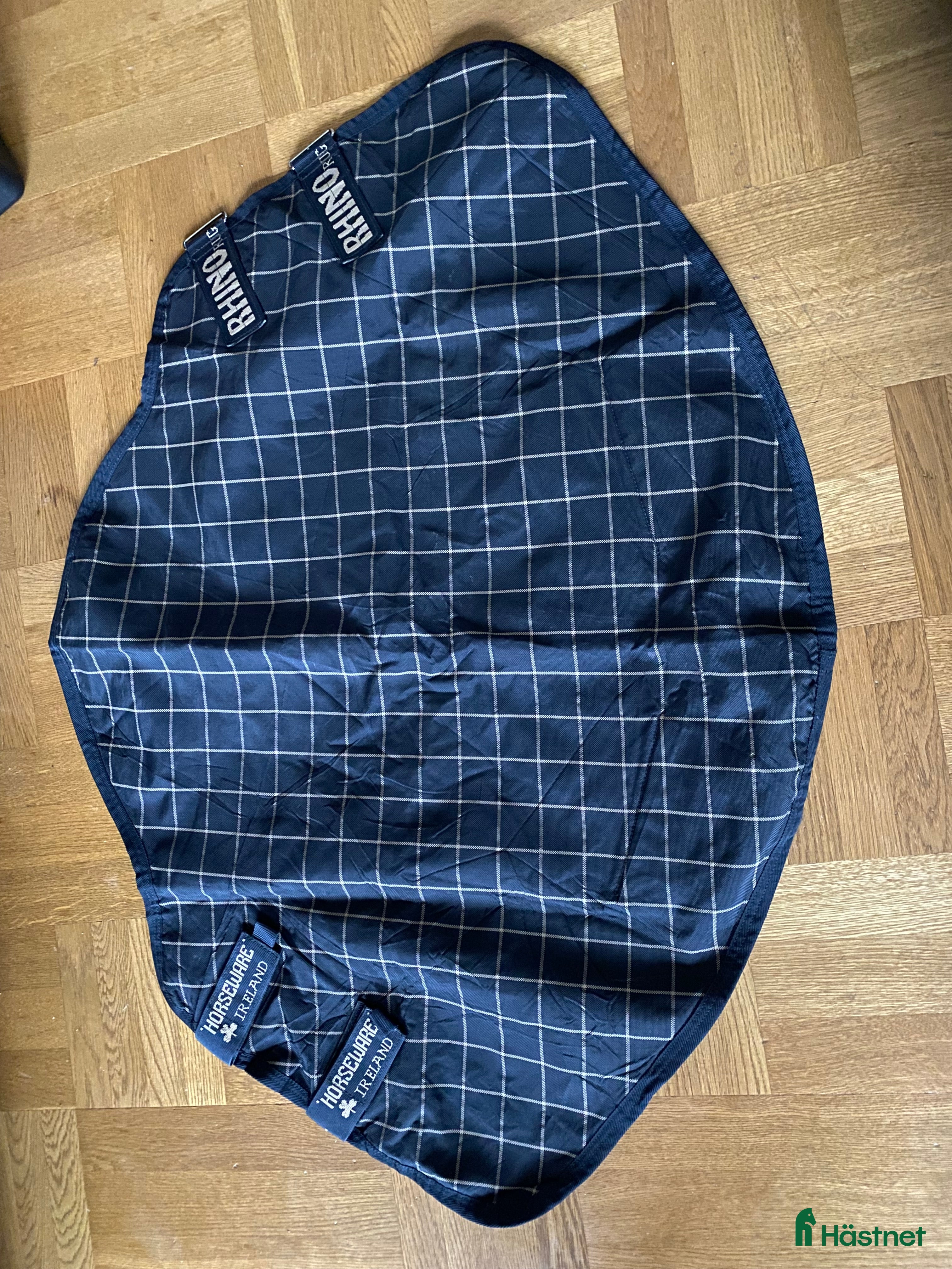Täcken hästutrustning till salu: Rhino halstäcke 0 gram stl 125 i Uppsala - Annons 18