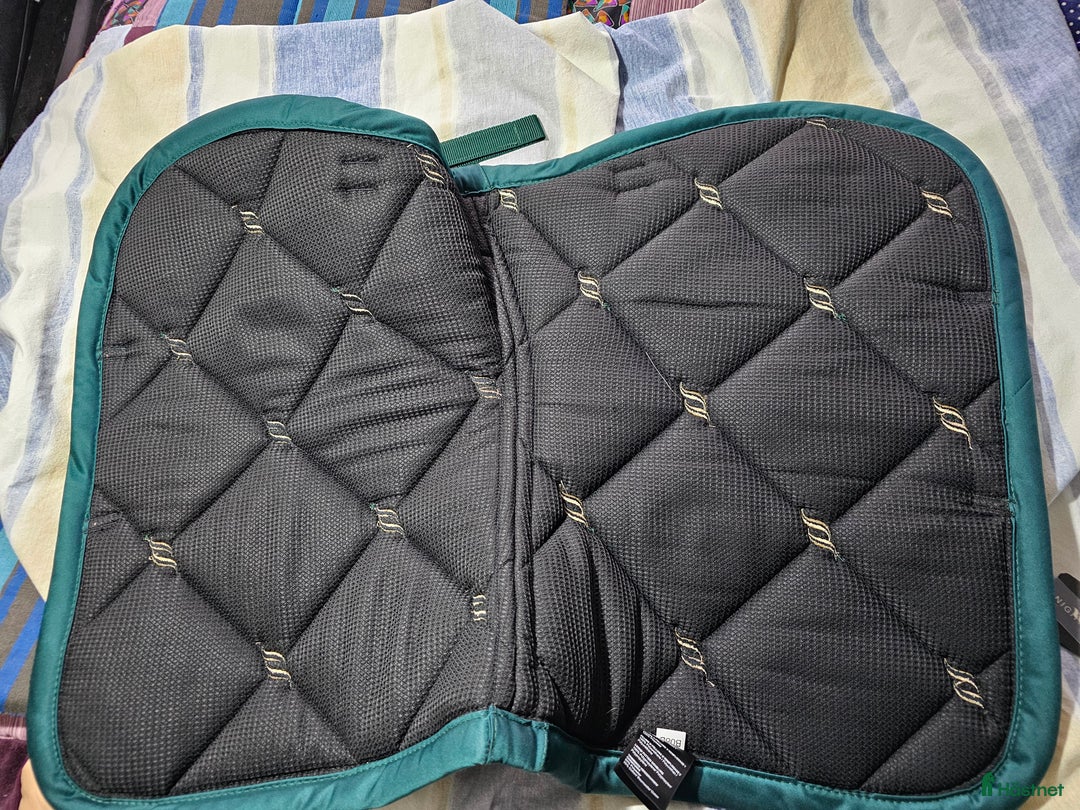 Schabrak & Vojlockar hästutrustning till salu: Back on track Nights collection Forest ponny hopp i Söråker - Annons 3