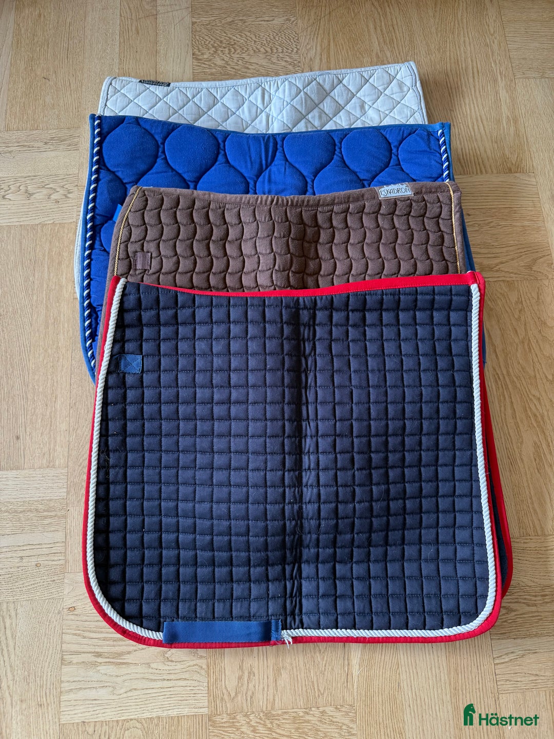 Schabrak & Vojlockar hästutrustning till salu: Div Schabrak i Kungsängen - Annons 1