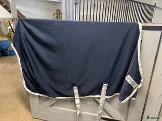 Täcken hästutrustning till salu: Amigo Coolertäcke i Växjö - Annons 19