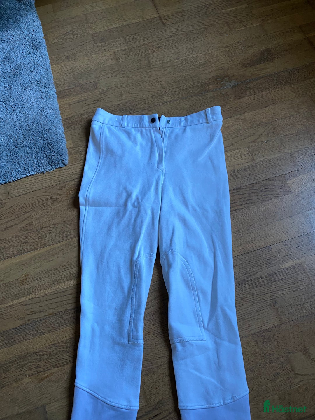 Ridbyxor ryttarutrustning till salu: Vita ridbyxor och ridtröja i Kävlinge - Annons 2