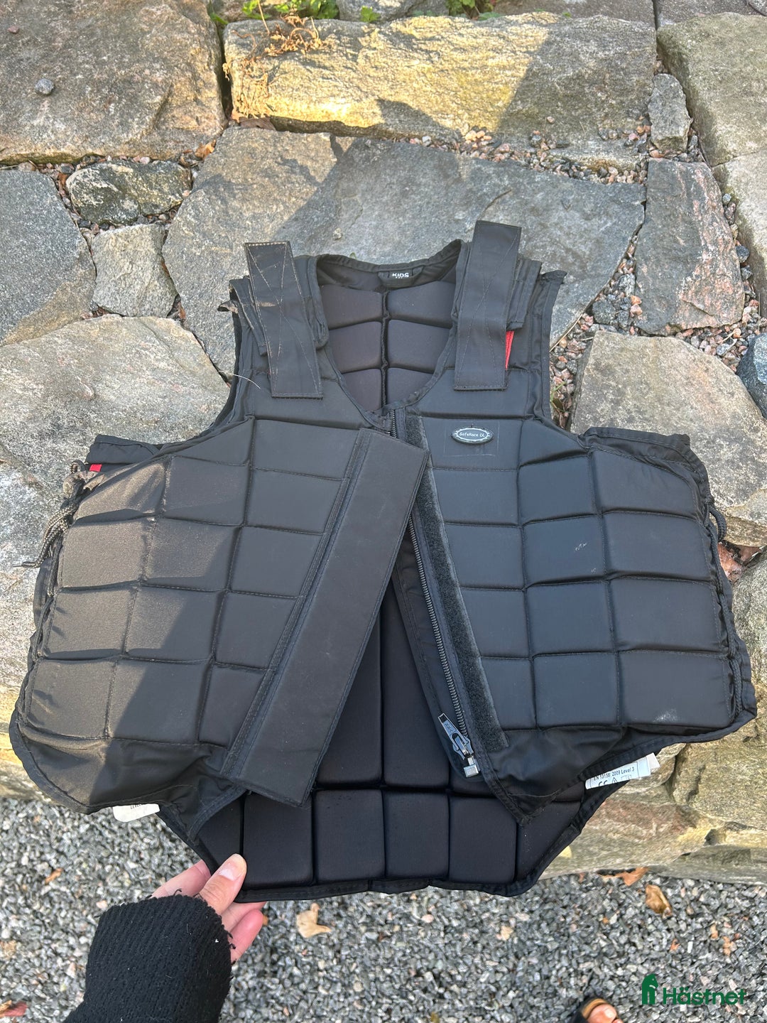 Säkerhetsvästar ryttarutrustning till salu: SafeRace DL i Jonsered - Annons 1