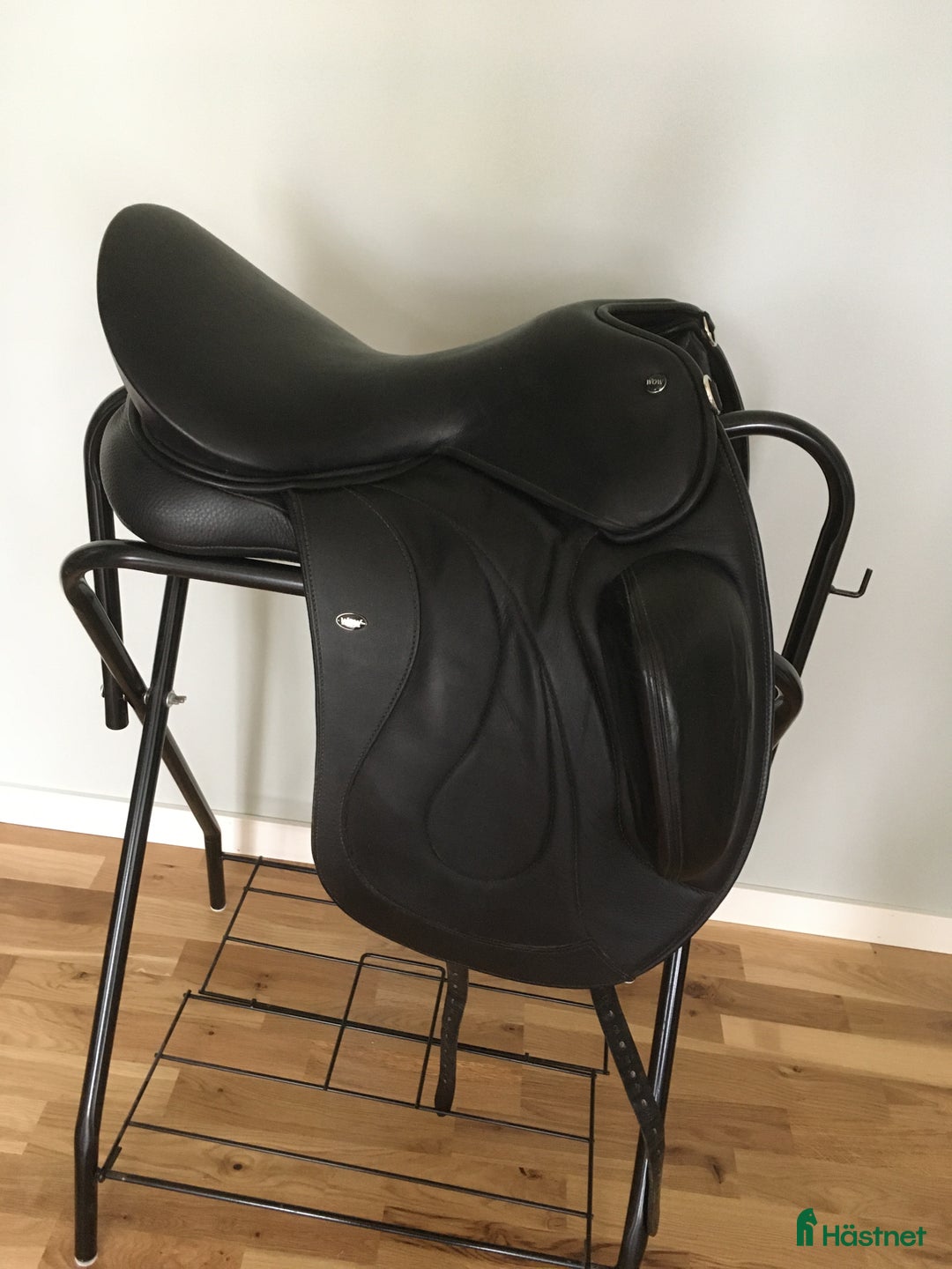 Sadlar hästutrustning till salu: Wow dressyrsadel - sänkt pris i Gärds Köpinge - Annons 2