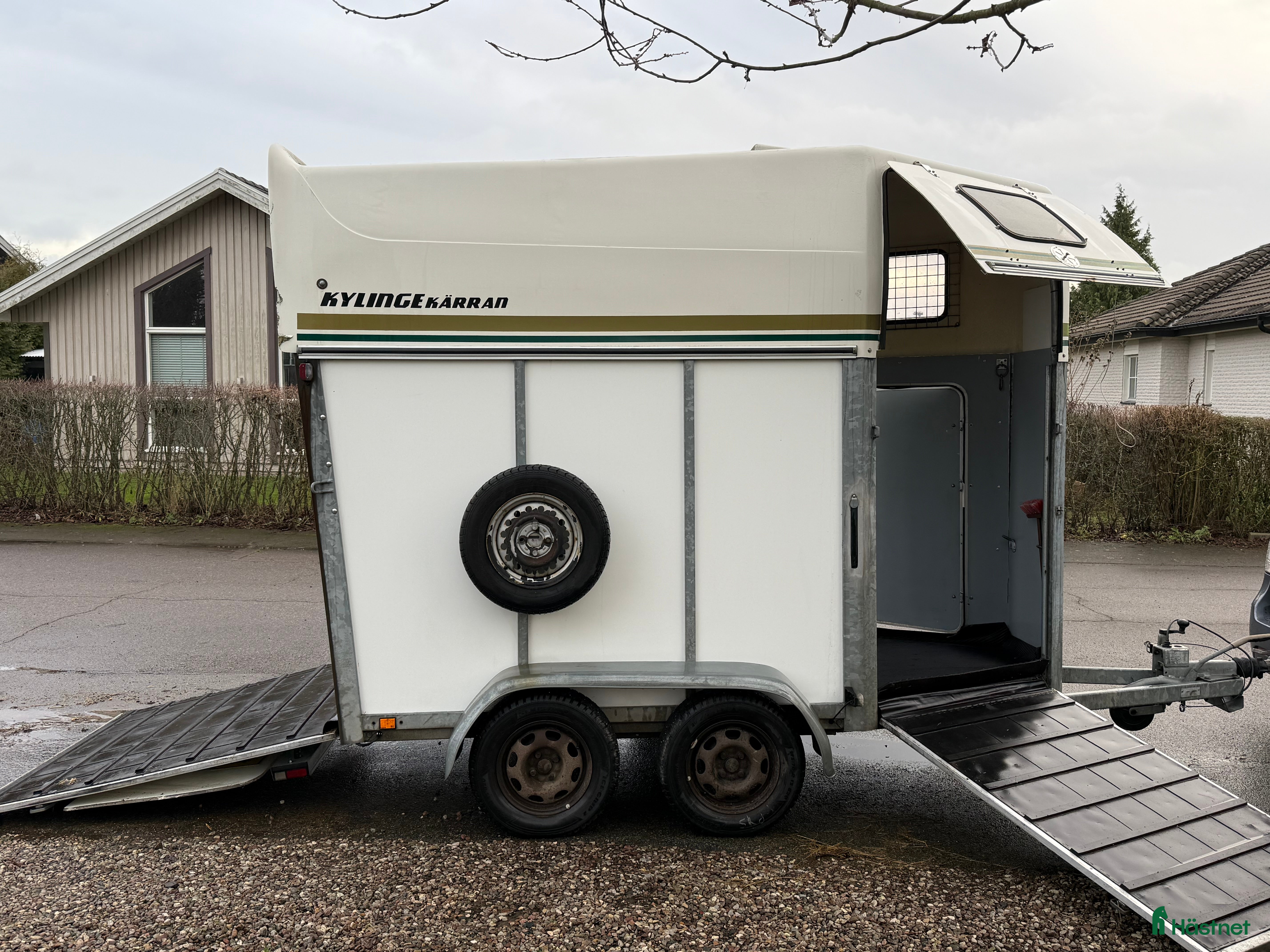 Hästtransporter  fordon & transport till salu: Kylinge Apollo med fronturlastning i Kävlinge - Annons 2