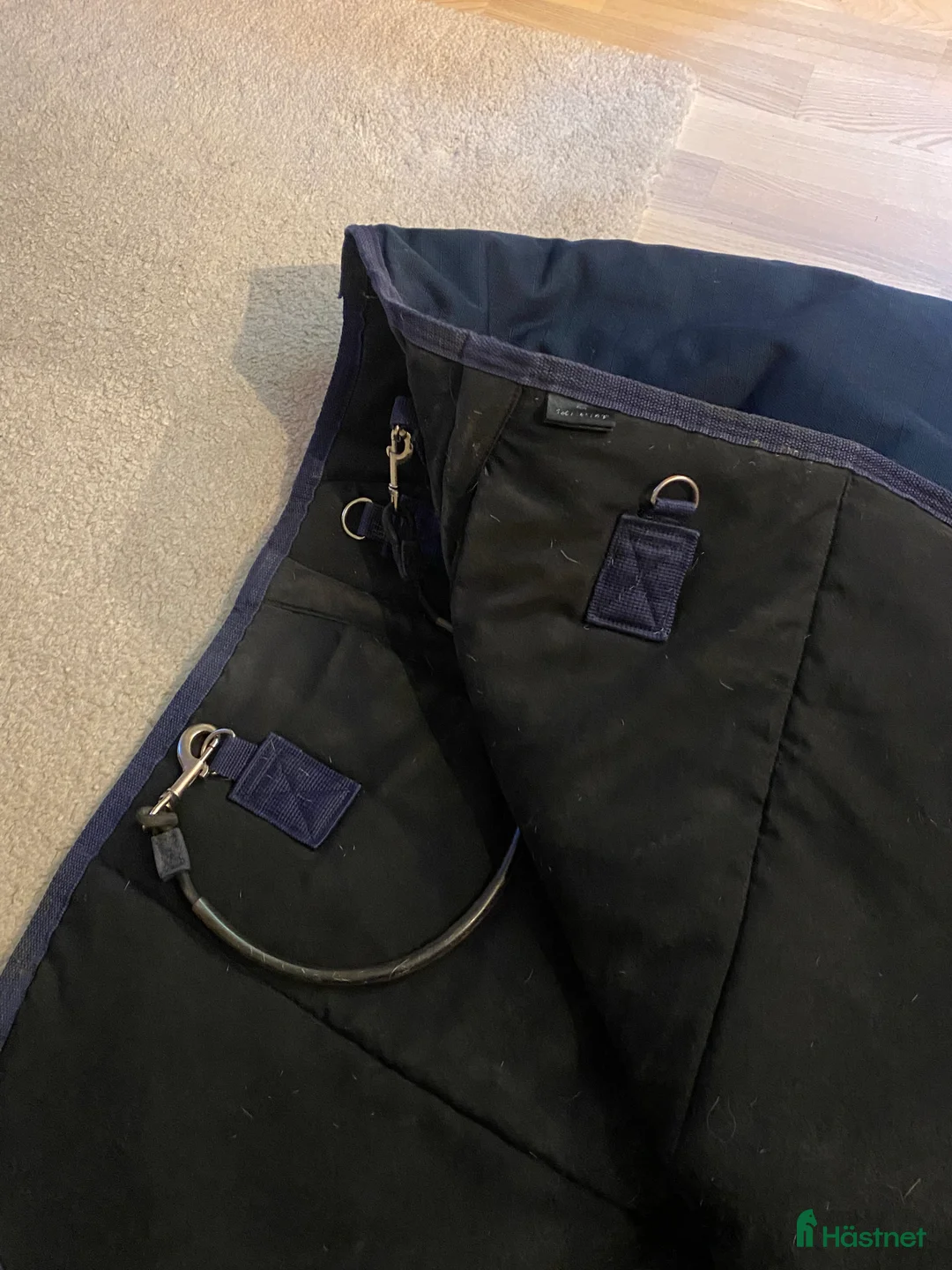 Täcken hästutrustning till salu: Stalltäcke trust i Gävle - Annons 4