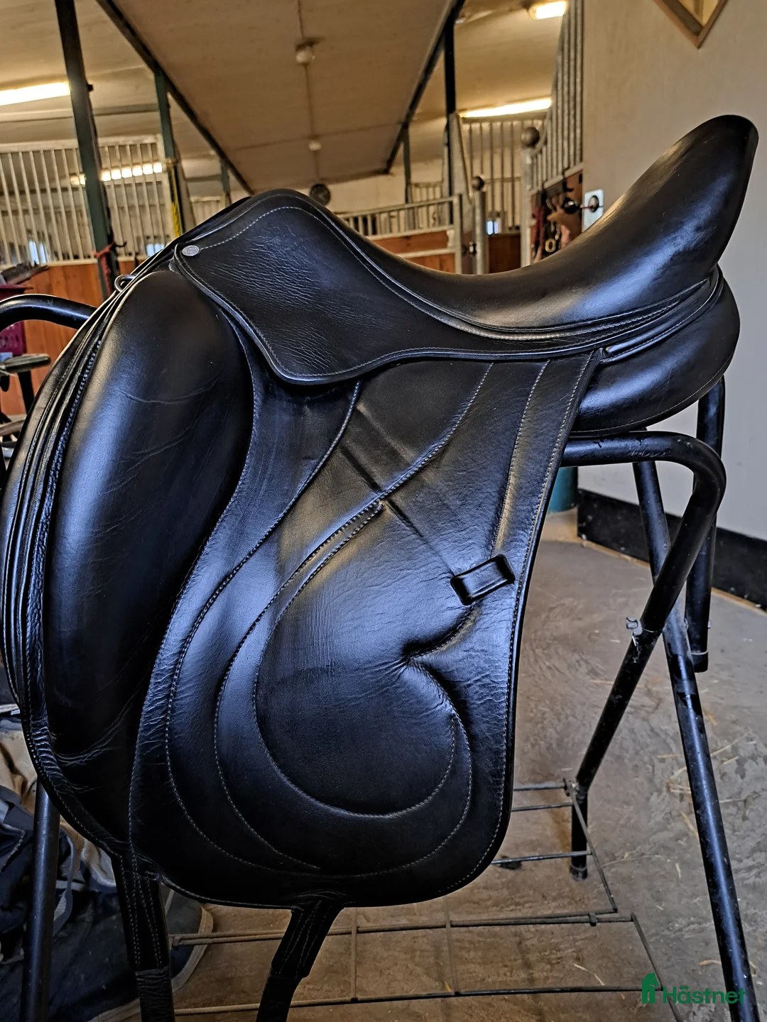 Sadlar hästutrustning till salu: Dressyrsadel  i Herrljunga - Annons 3