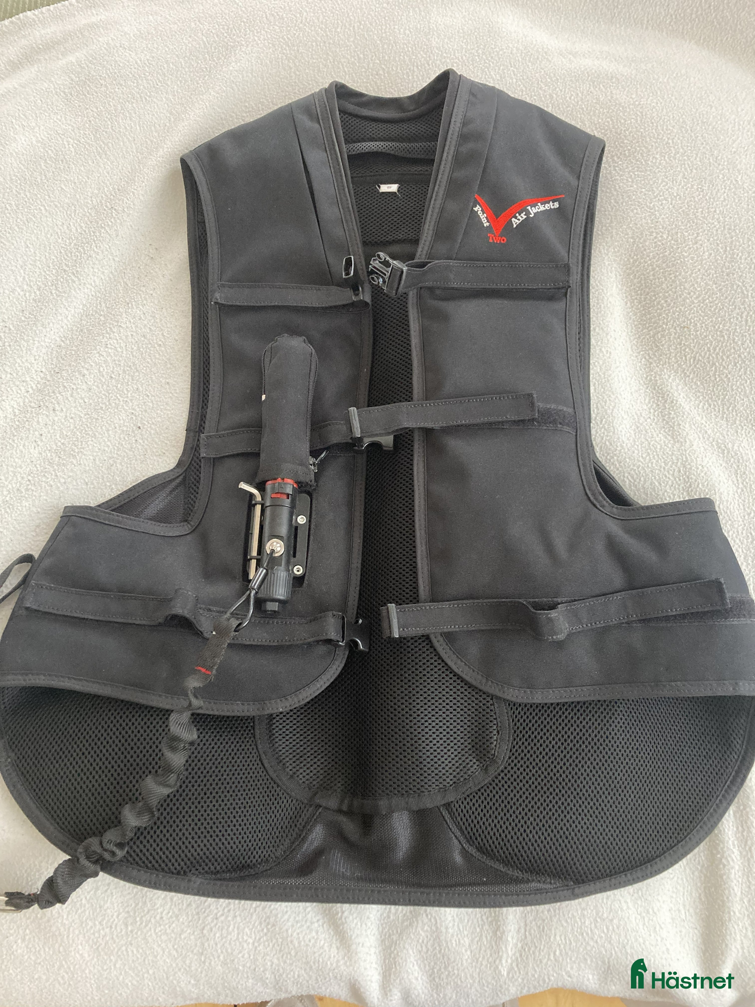 Säkerhetsvästar ryttarutrustning till salu: Ny uppblåsbar säkerhetsväst - Annons 1