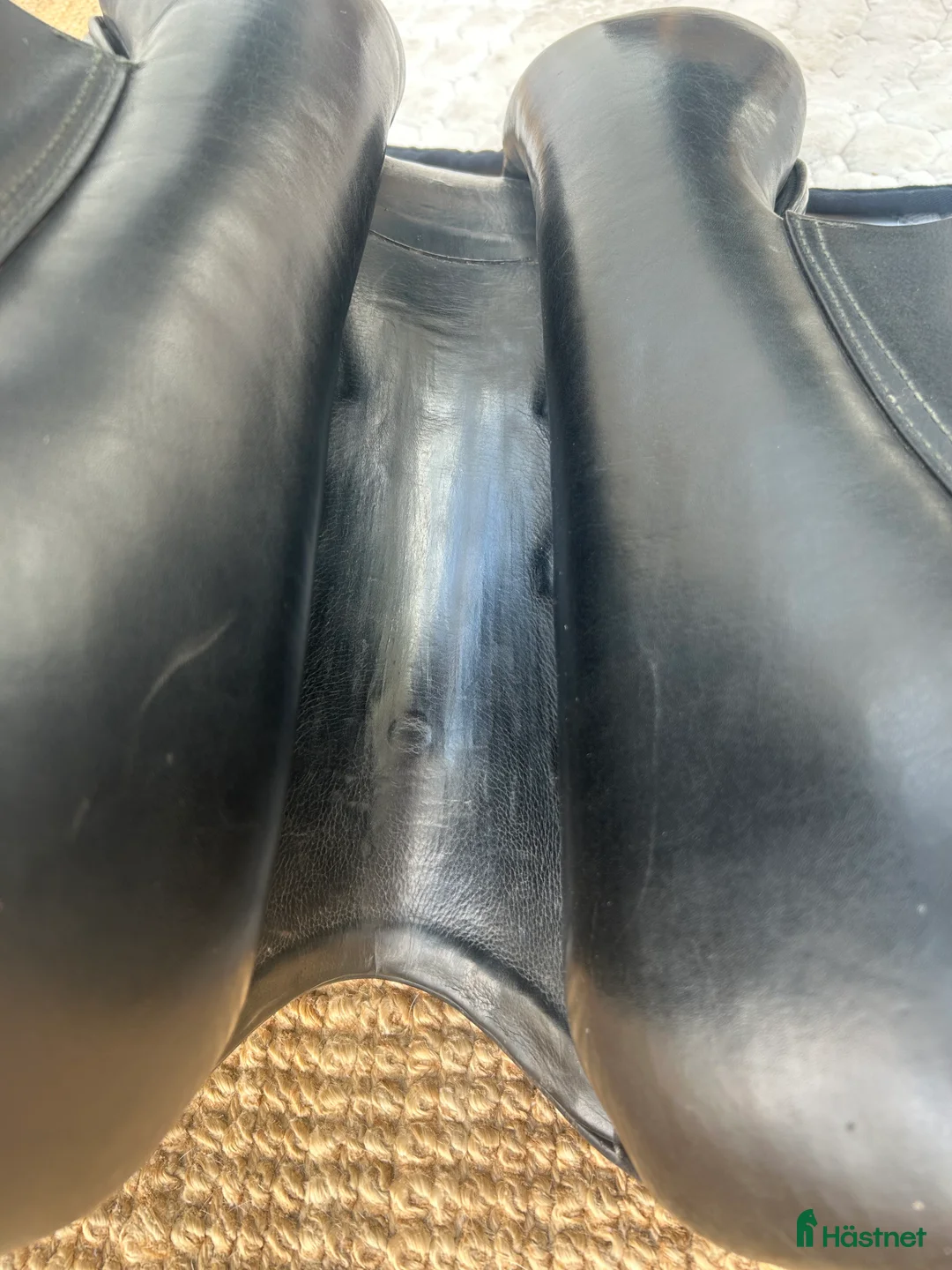 Sadlar hästutrustning till salu: Dressyrsadel Prestige Venus 16’ i Uppsala - Annons 3