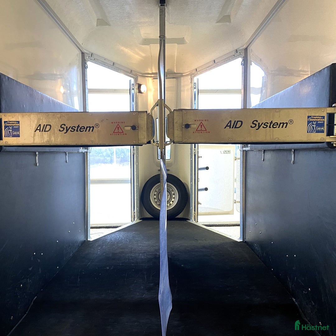 Hästtransporter  fordon & transport till salu: Promax med AidSystem och sadelskåp i Kvicksund - Annons 4