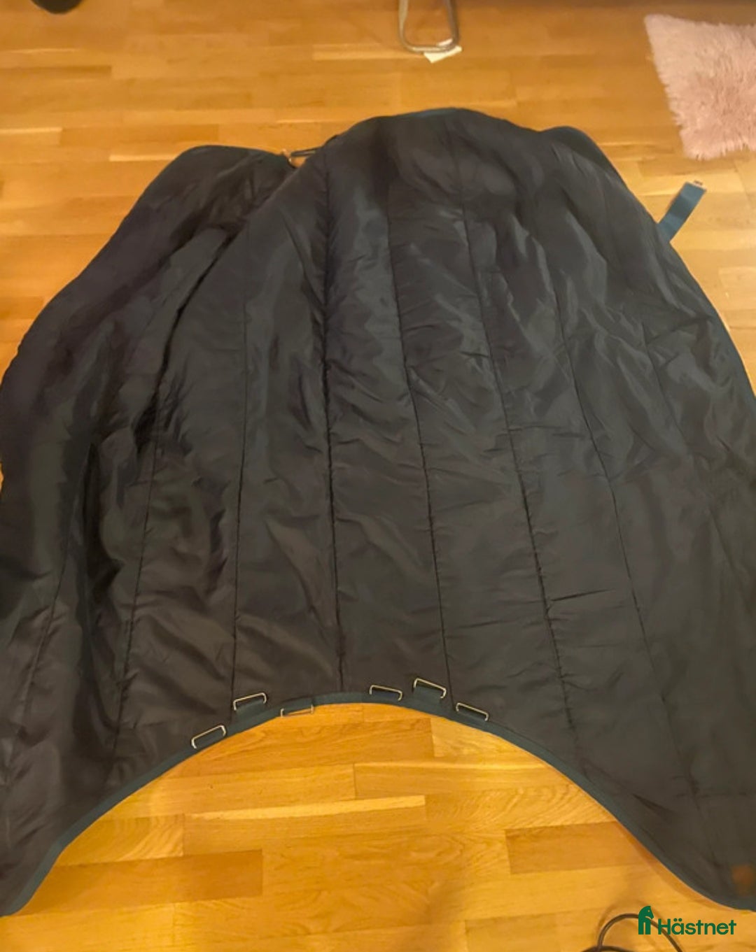 Täcken hästutrustning till salu: Horswere stalltäcke i Åkersberga - Annons 3