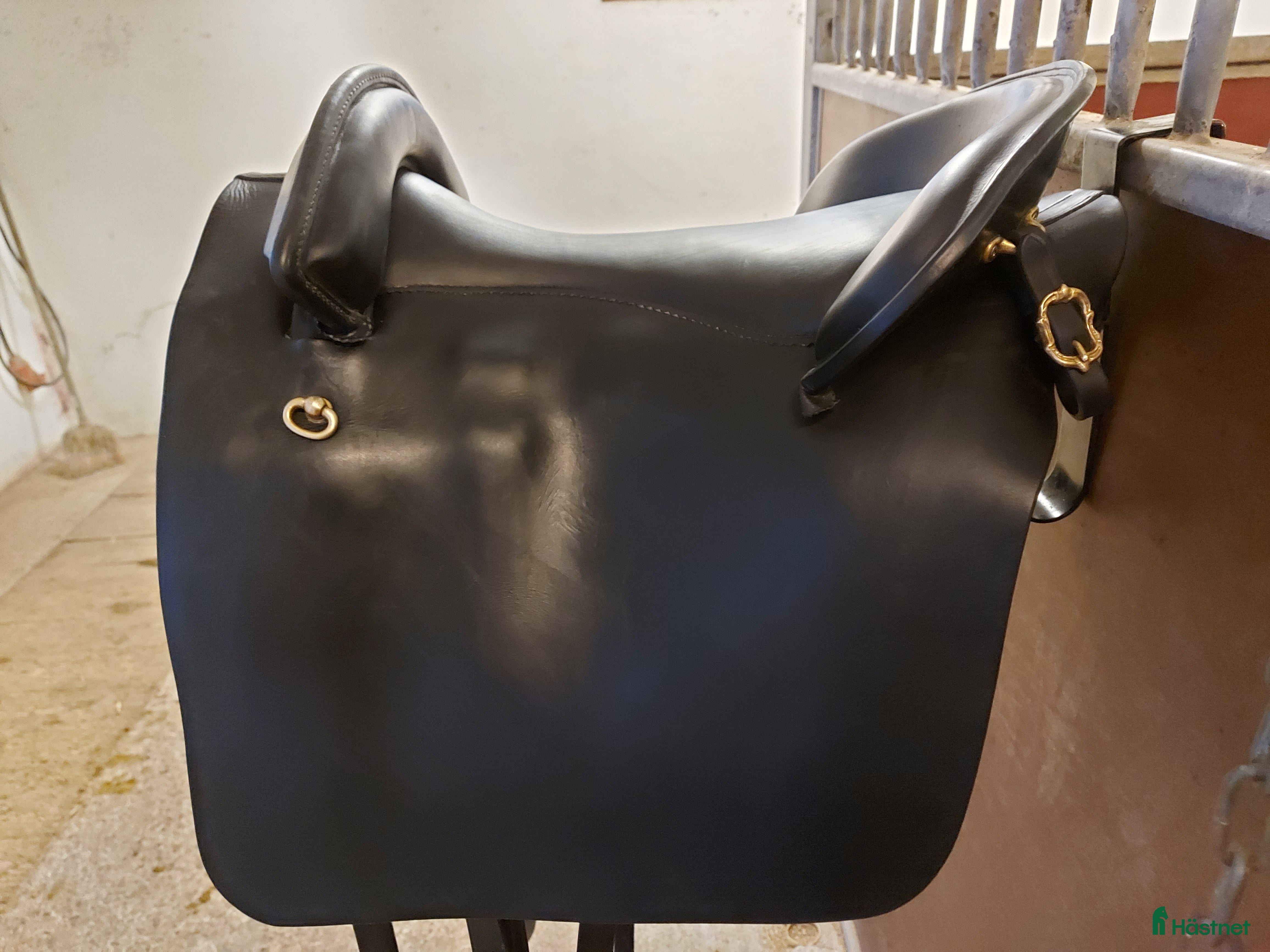 Sadlar hästutrustning Fin begagnad Espaniola - Annons 2