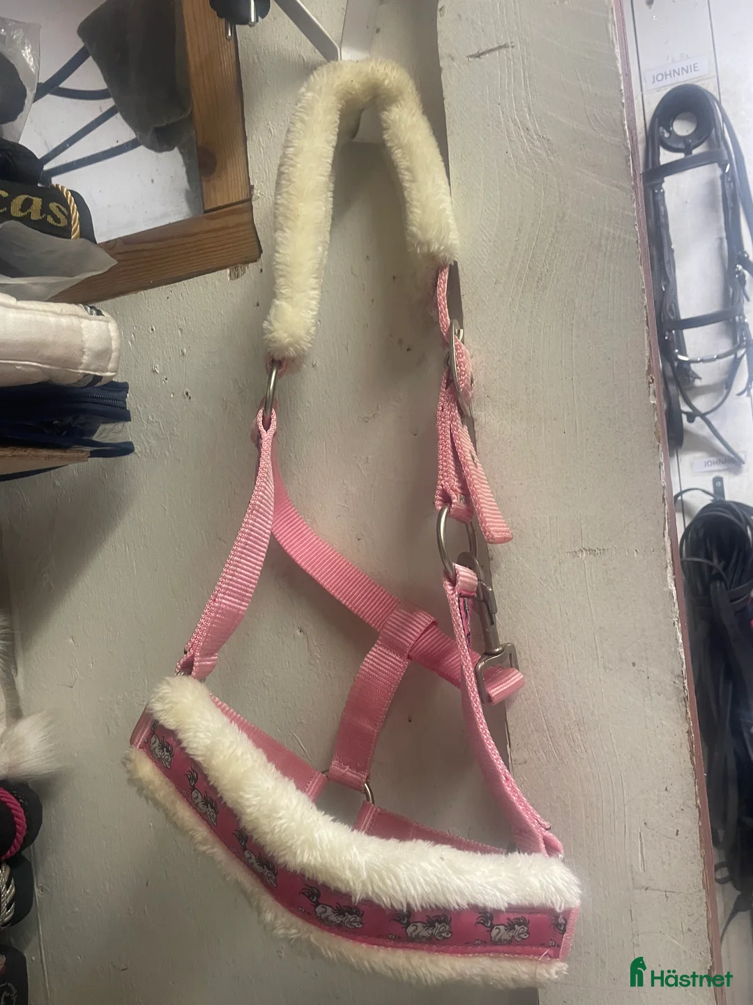 Övrig Hästutrustning hästutrustning till salu: Mullegrimma rosa - Annons 1