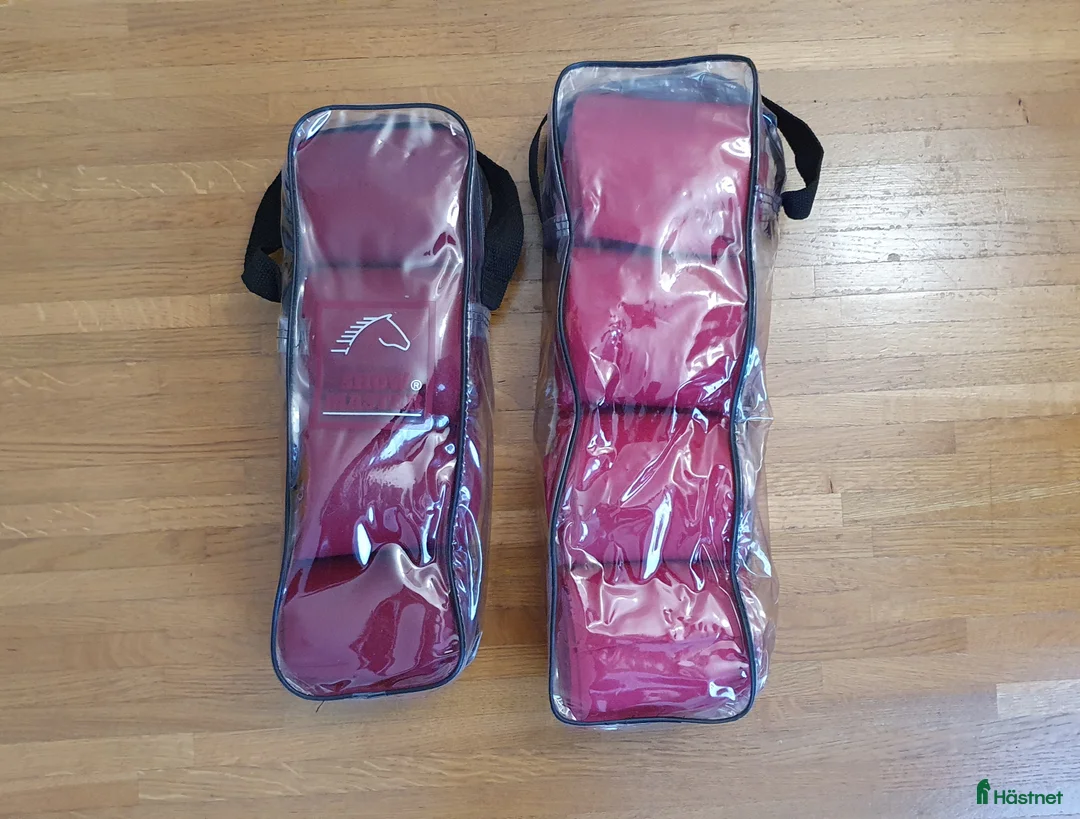 Övrig Hästutrustning hästutrustning till salu: Röda benlindor (hallonrosa såld) i Haninge - Annons 1