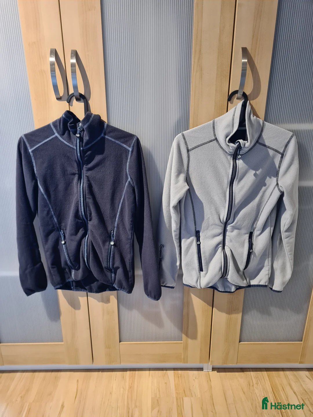 Övrigt Ridkläder ryttarutrustning till salu: Fleecetröjor jacson XS - Annons 1