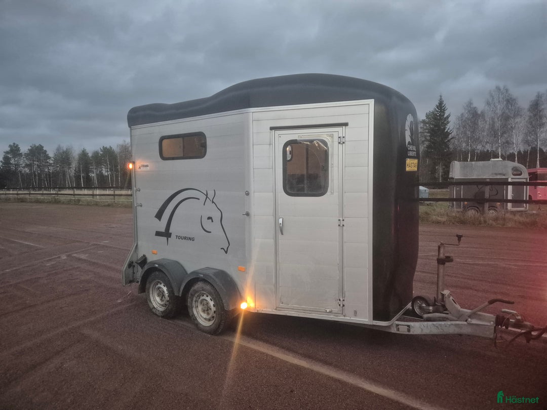 Hästtransporter  fordon & transport till salu: Cheval Liberte Touring 2017 sadelkammare  i Falun - Annons 2