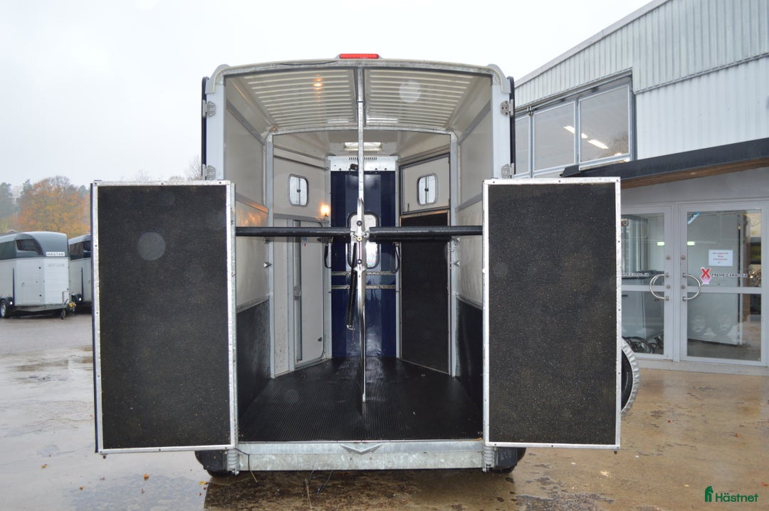 Hästtransporter  fordon & transport till salu: Ifor Williams HB506 2014 Totalvikt 2600kg i Kvicksund - Annons 4