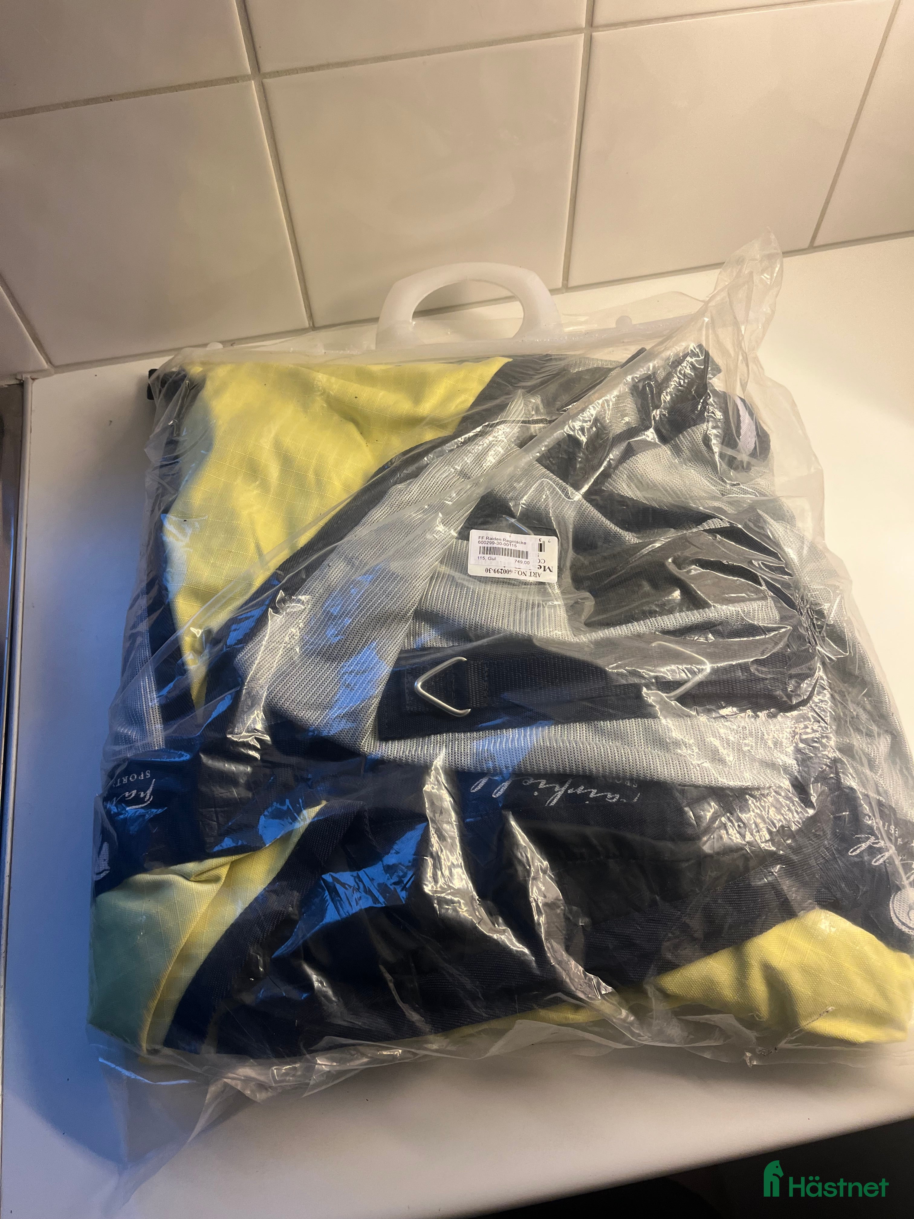 Täcken hästutrustning till salu: FF Raiden stl 115 i Tullinge - Annons 1