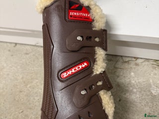 Benskydd hästutrustning till salu: Zandona Fluffskydd i Edsbruk - Annons 18