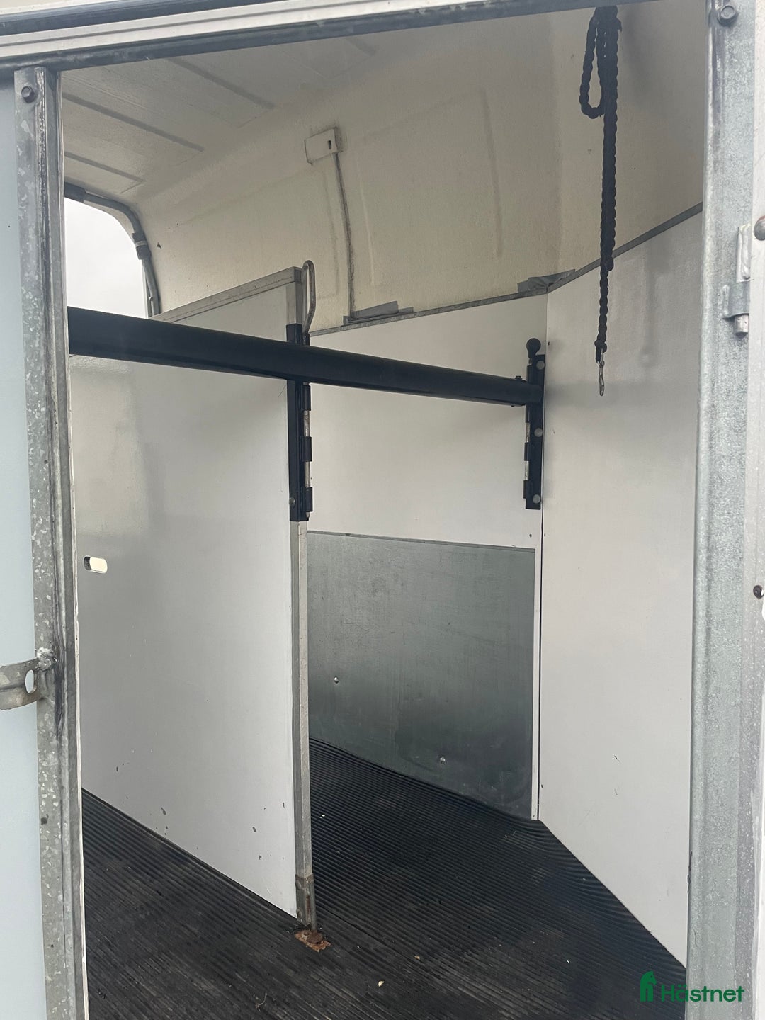 Hästtransporter  fordon & transport till salu: Hästtransport Thule Tranesläpet  i Jönköping - Annons 11