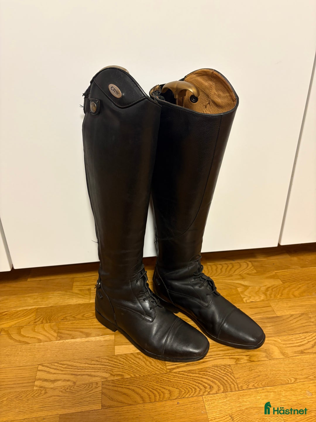Ridstövlar ryttarutrustning till salu: Crw ståvlar i Farsta - Annons 1