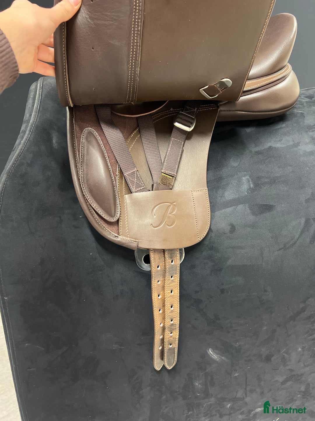 Sadlar hästutrustning till salu: Helt ny Bates dressyr i Borlänge - Annons 2