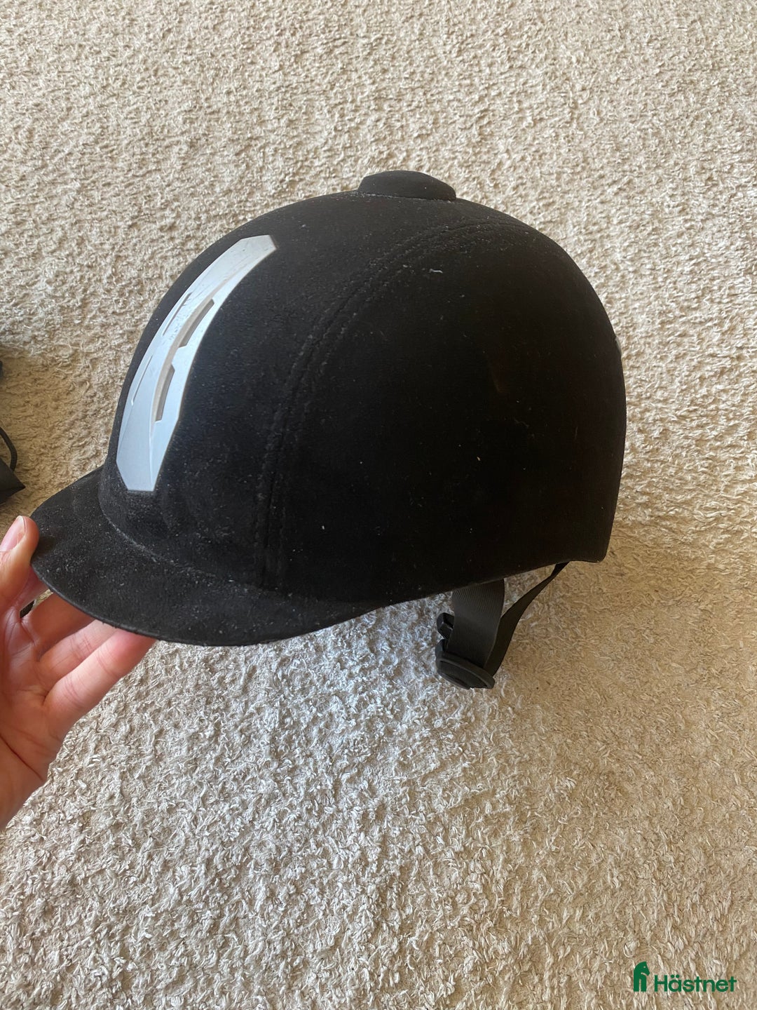 Hjälmar ryttarutrustning till salu: Ridhjälm  i Älvsjö - Annons 1
