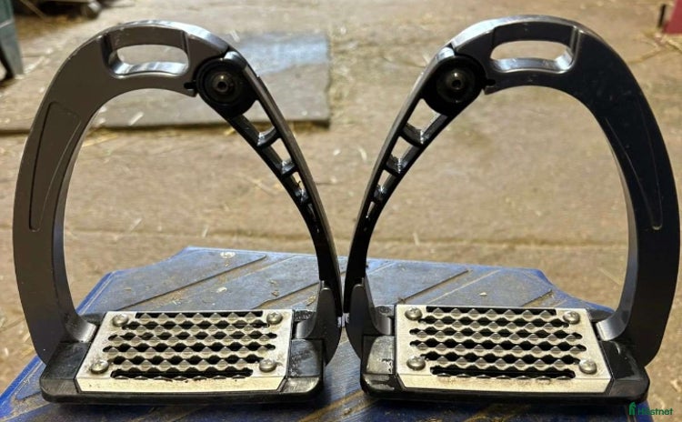 Stigbyglar hästutrustning till salu: Acavallo Arena AluPRO i Bullaren - Annons 2