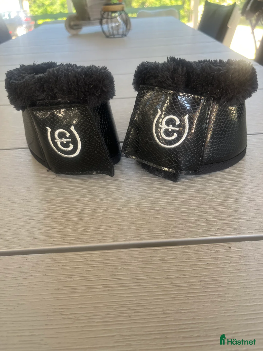 Benskydd hästutrustning till salu: Fina Equestrian Stockholm boots i Oskarshamn - Annons 1