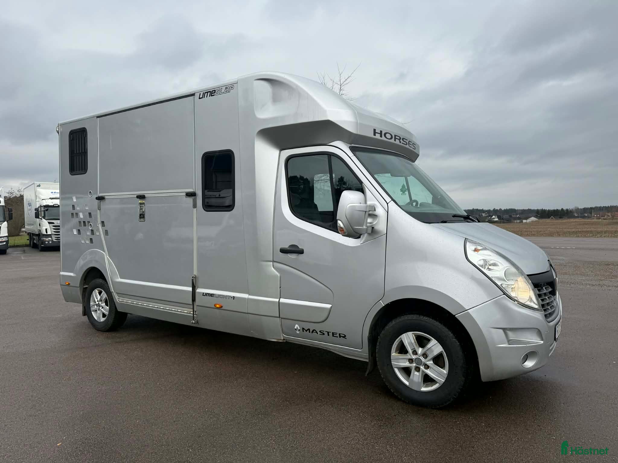 Hästlastbilar  fordon & transport till salu: UMELIGHT-1 *HÖG LASTVIKT 1100KG* - Annons 1