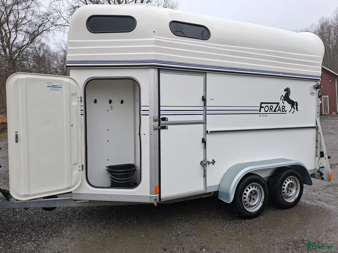 Hästtransporter  fordon & transport till salu: Forzab Futuro - Annons 2