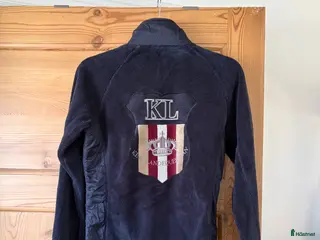 Övrigt Ridkläder ryttarutrustning till salu: Kingsland ”lurvig” tröja! - Annons 6