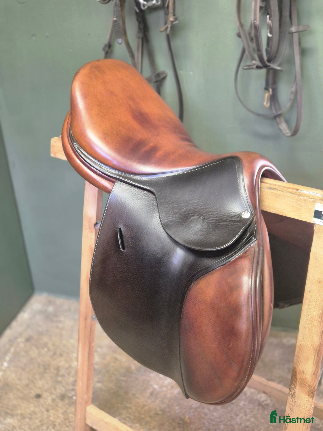 Sadlar hästutrustning till salu: Butet i toppskick, besiktigad av sadelmakare! i Strömsholm - Annons 2