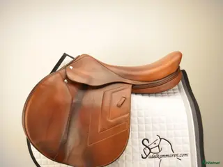 Sadlar hästutrustning till salu: Renaissance F2 D i Sparsör - Annons 3