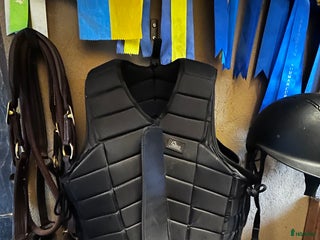 Säkerhetsvästar ryttarutrustning till salu: Säkerhetsväst i Flyinge - Annons 7