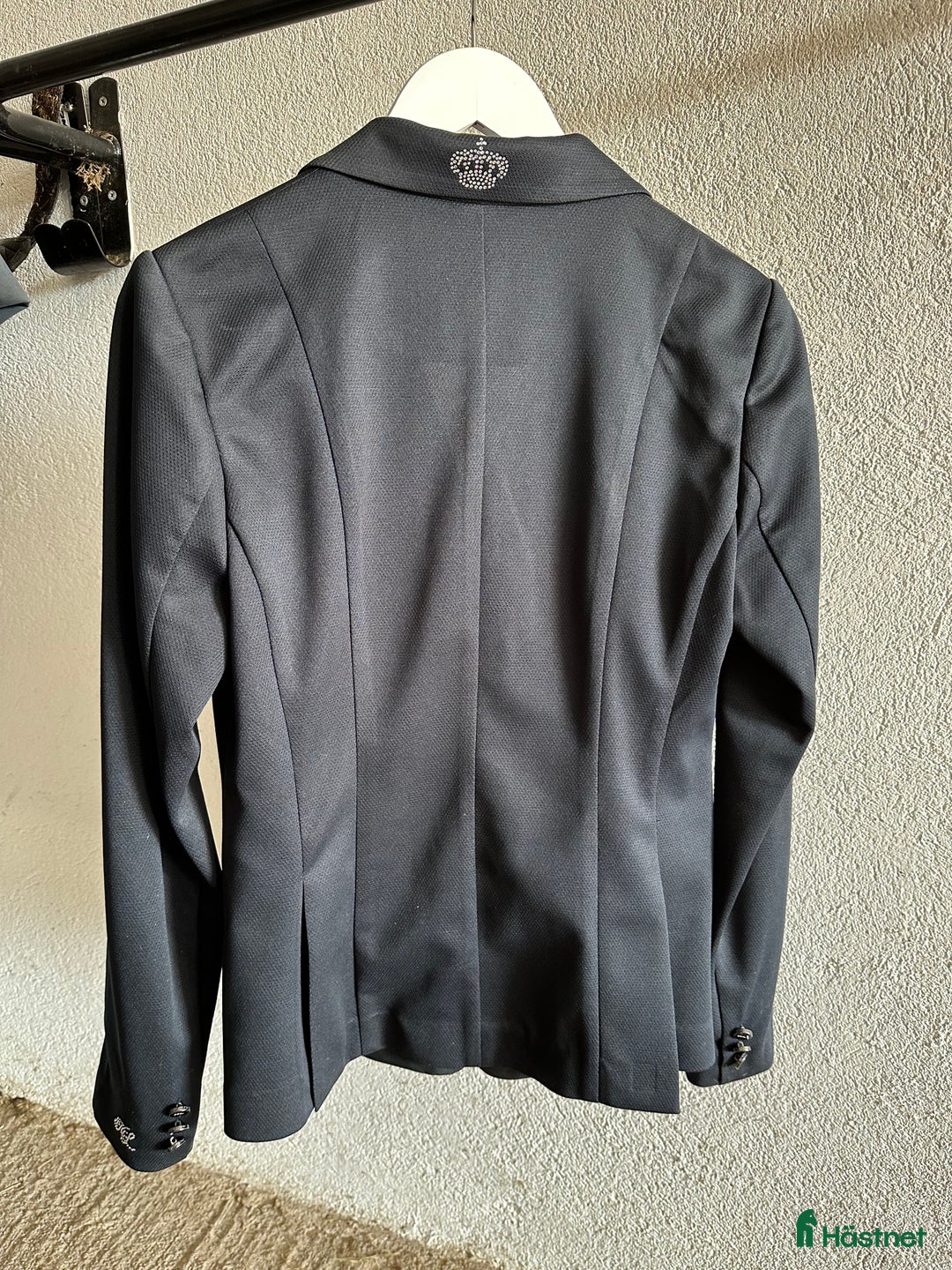 Jackor & Kavajer ryttarutrustning till salu: Kavajer och ridbyxor  i Stockamöllan - Annons 2