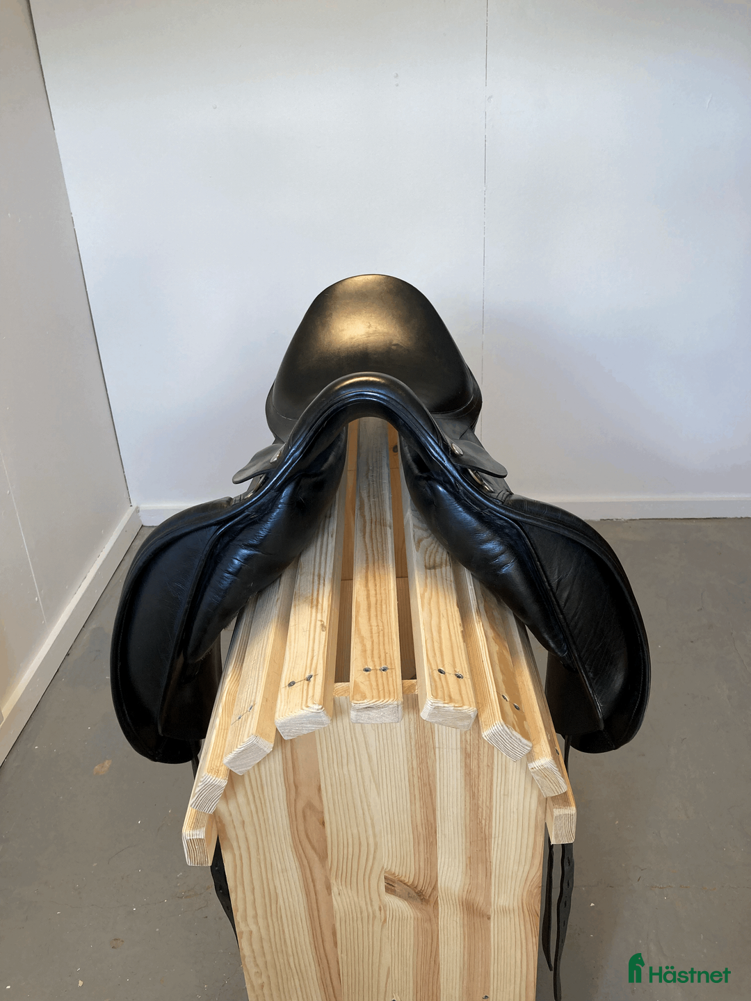 Sadlar hästutrustning till salu: Jaguar 16,5" i Riala - Annons 5