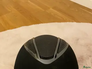 Hjälmar ryttarutrustning till salu: Lami cell hjälm i Göteborg - Annons 2