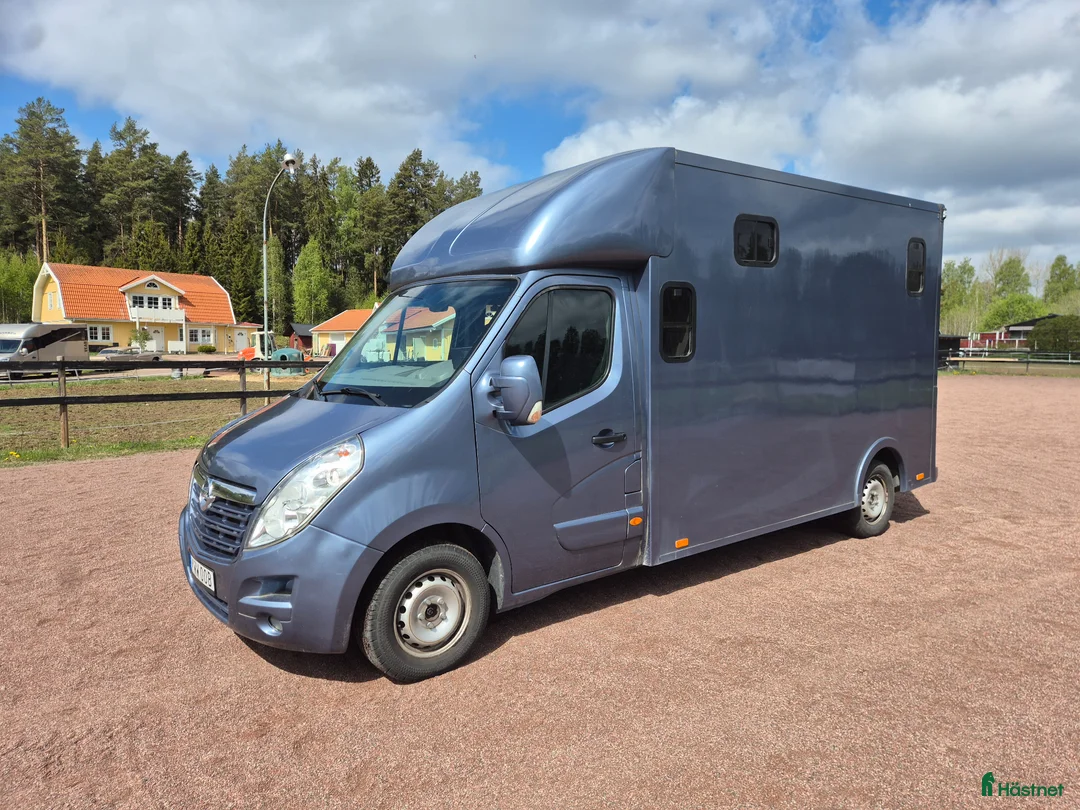 Hästlastbilar  fordon & transport till salu: Stuteri Meetingbuss  i Falun - Annons 1
