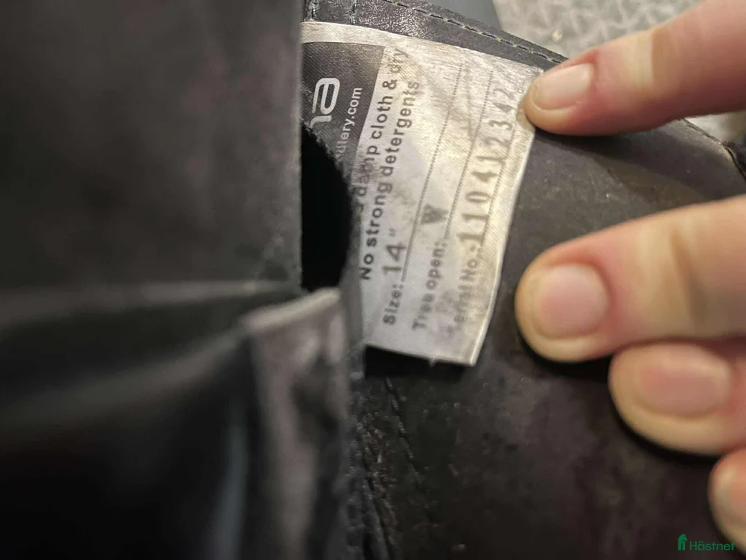 Sadlar hästutrustning till salu: 14" hoppsadel  - Annons 4