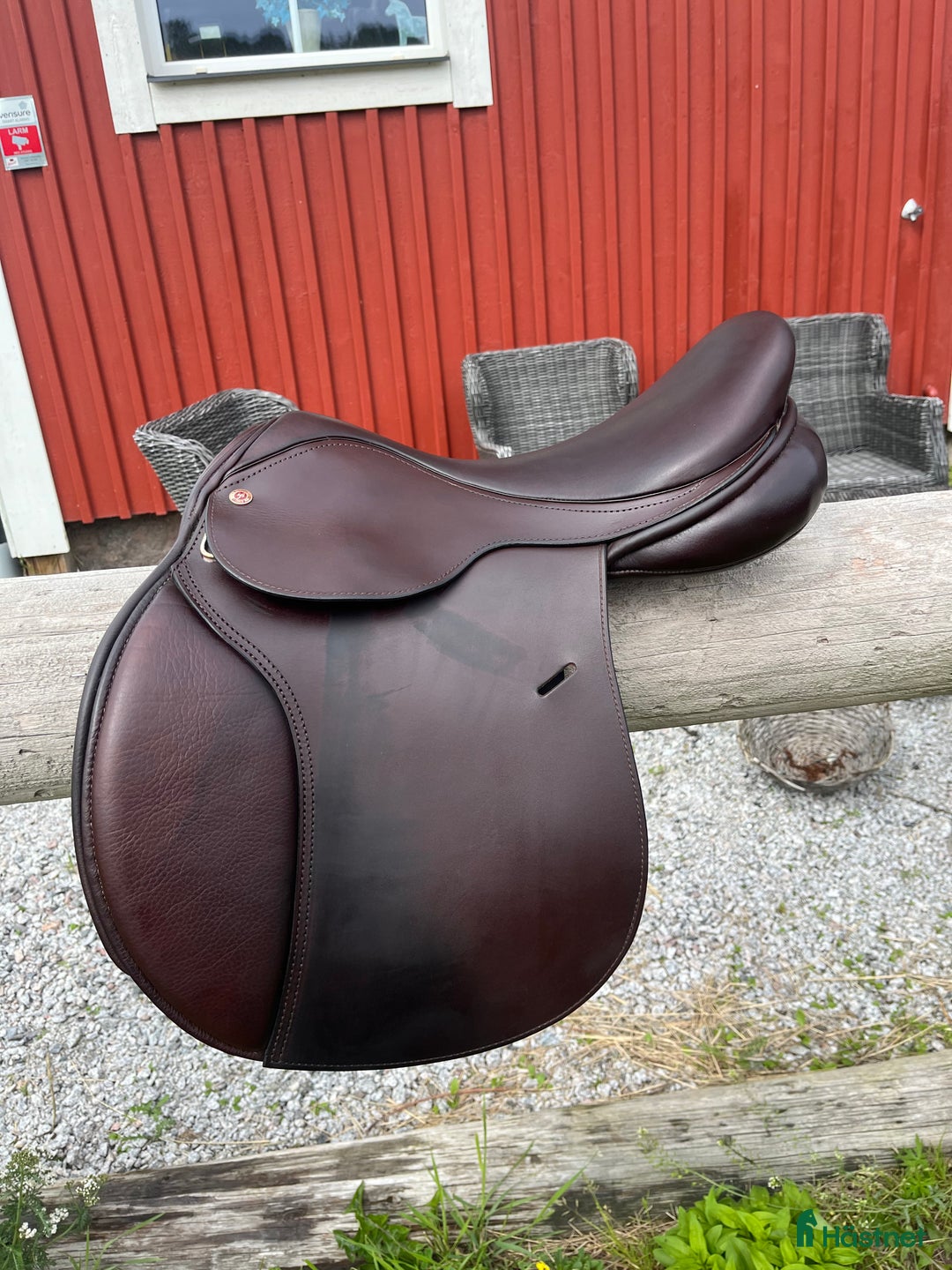 Sadlar hästutrustning till salu: Farmland Hoppsadel Brun 17,5” N bom i Örebro - Bild 6