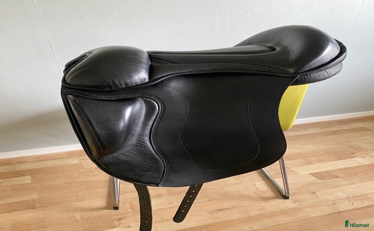 Sadlar hästutrustning till salu i Motala - Annons 13