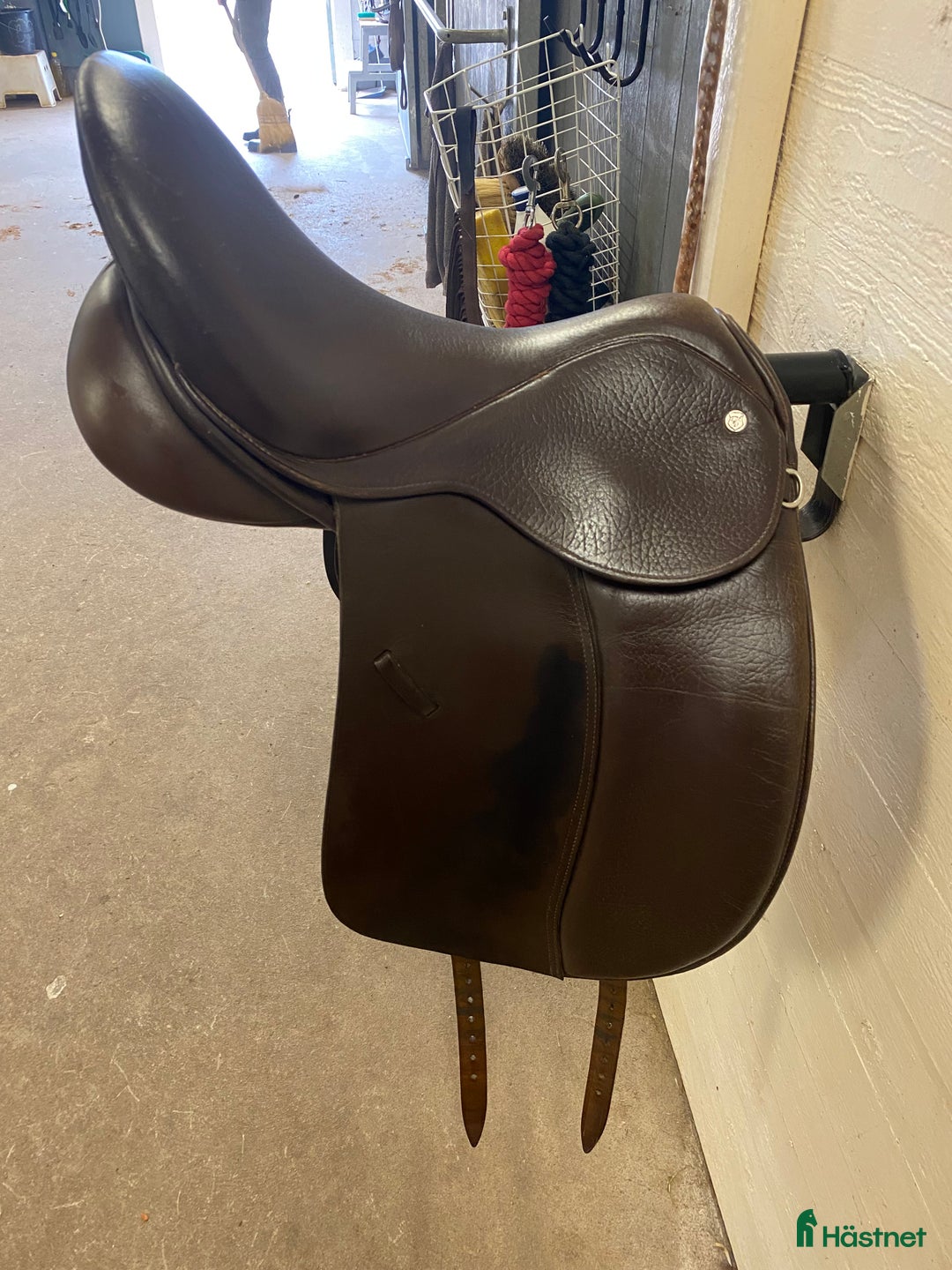Sadlar hästutrustning till salu: Dressyrsadel säljes! i Värnamo - Annons 1