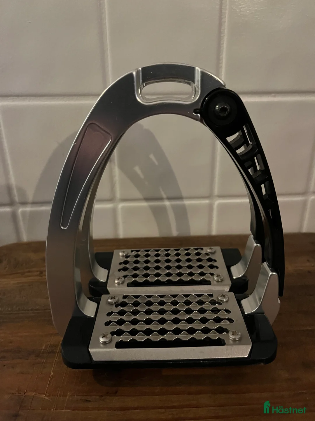 Stigbyglar hästutrustning till salu: Acavallo Alupro stigbyglar  i Sölvesborg - Annons 2