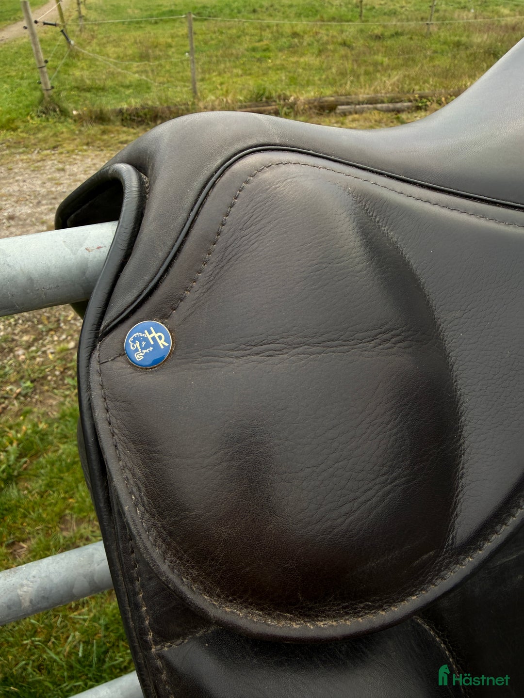Sadlar hästutrustning till salu: HR Saga 17 tum i Slöinge - Annons 2