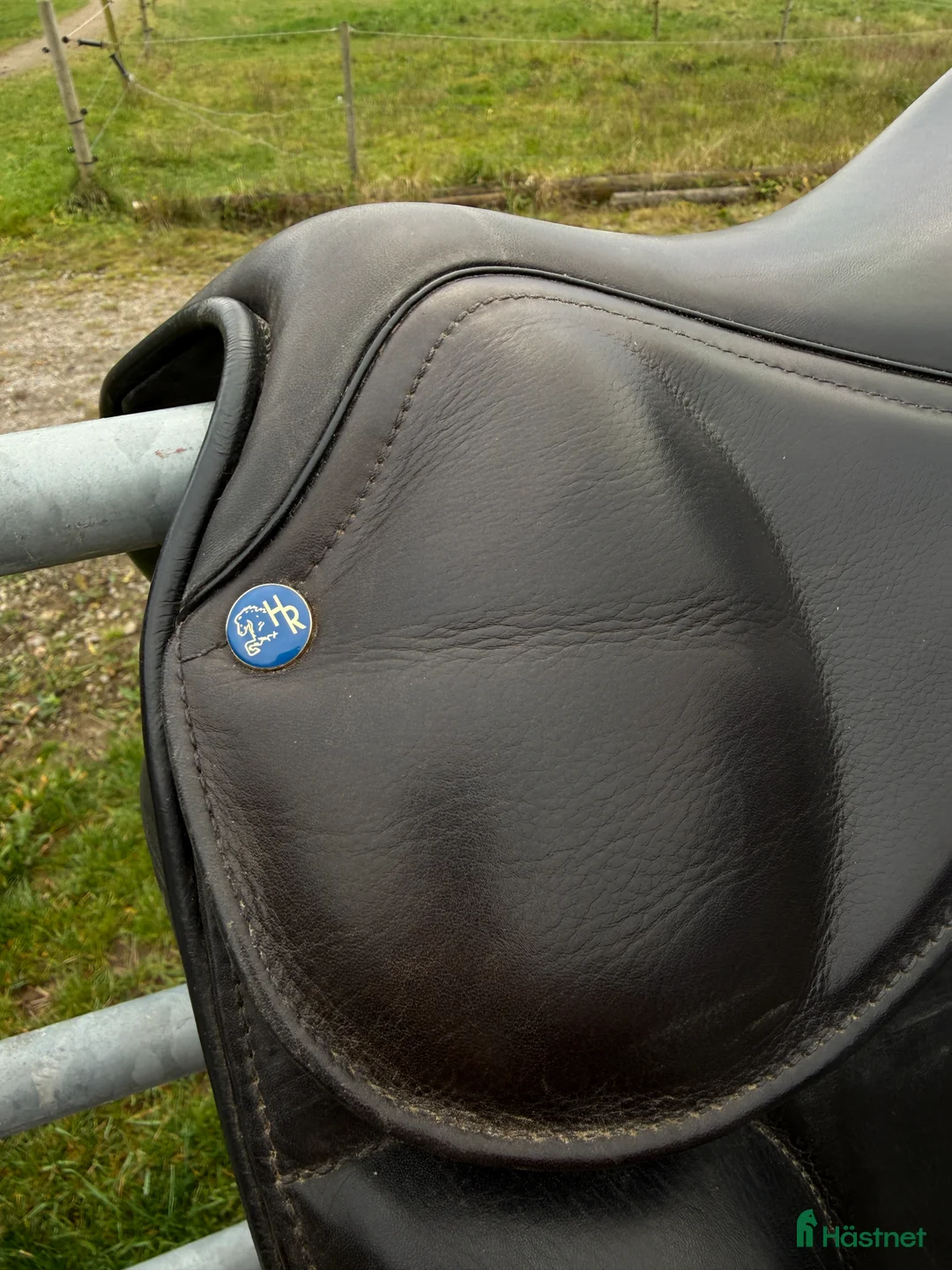Sadlar hästutrustning till salu: HR Saga 17 tum i Slöinge - Annons 2