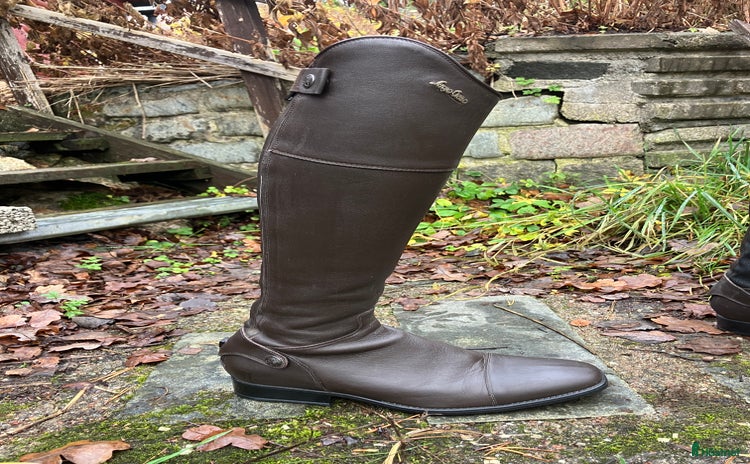 Ridstövlar ryttarutrustning till salu: Sergio Grasso Hoppstövel i Stockholm - Annons 9