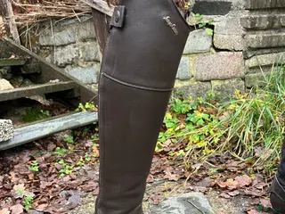 Ridstövlar ryttarutrustning till salu: Sergio Grasso Hoppstövel i Stockholm - Annons 7