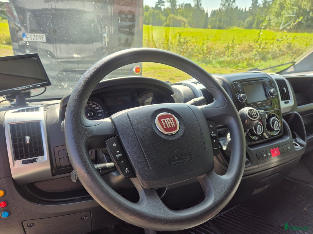 Hästlastbilar  fordon & transport till salu: Bkortsbuss under 6m foderbord i Falun - Annons 14