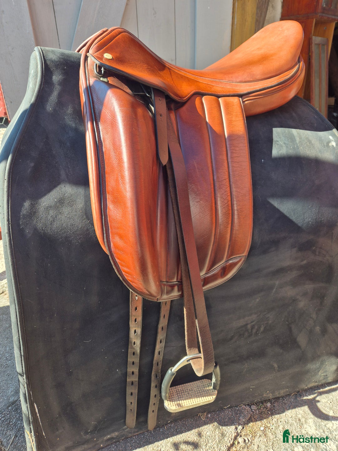 Sadlar hästutrustning till salu: Fin sadel från stall akur i Löddeköpinge - Annons 1