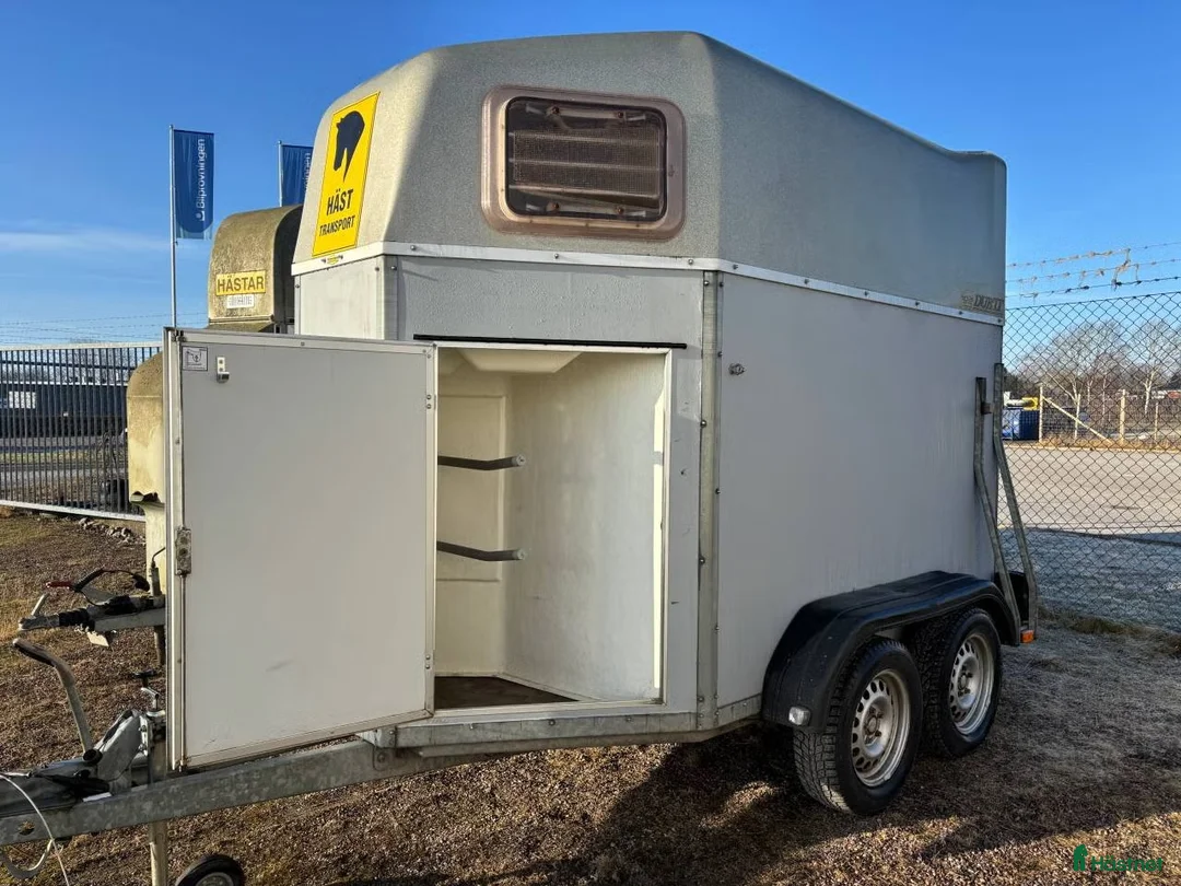 Hästtransporter  fordon & transport till salu: Renoverad Böckmann - Annons 1